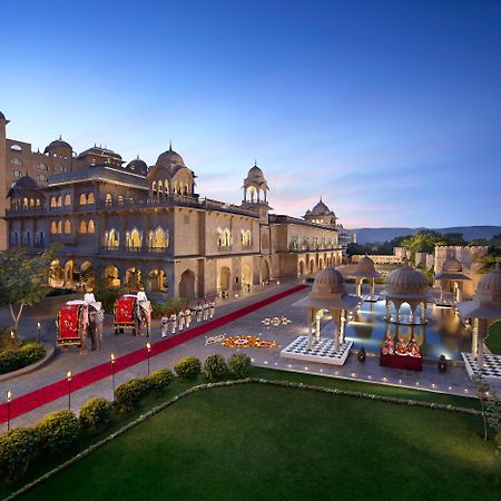 페어몬트 자이푸르 호텔 외부 사진 The Oberoi Udaivilas Palace